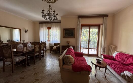 Roma – Tuscolana – Via Zagarise  � €1.200     A302