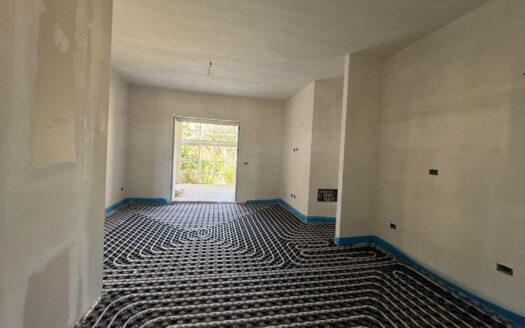 Gregna Sant Andrea – 3 locali � 270000 T314